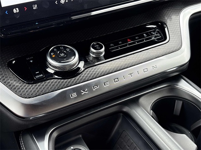 2025 Ford Expedition Platinum Image 20 of 30