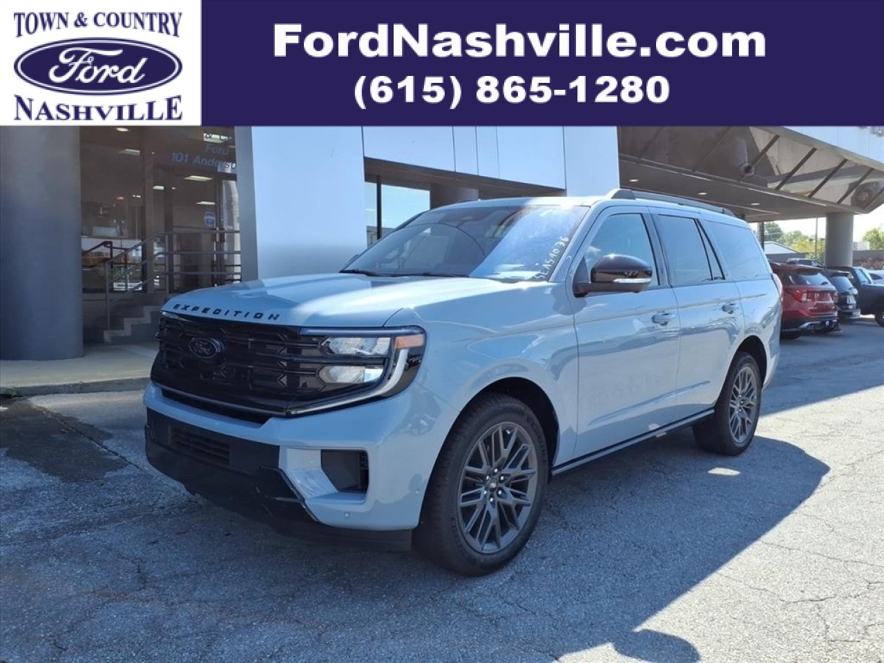 2025 Ford Expedition Platinum Image 1 of 15