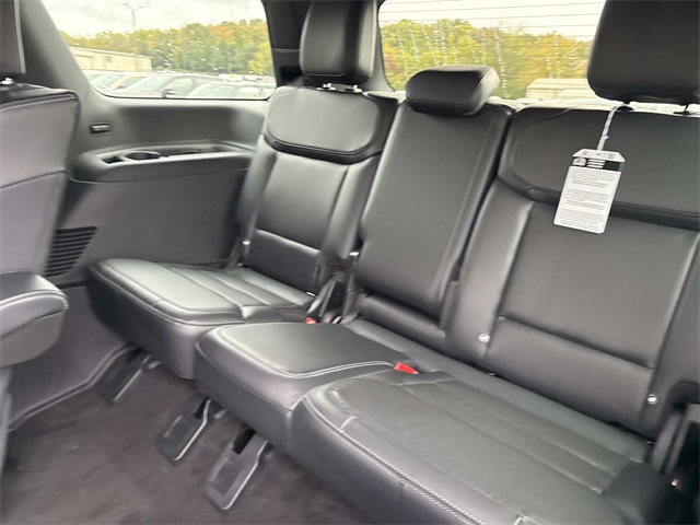 2025 Ford Expedition Platinum Image 11 of 33