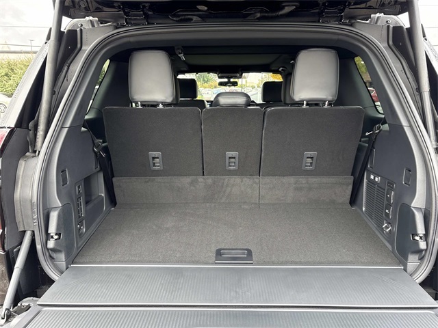 2025 Ford Expedition Platinum Image 10 of 33