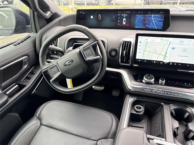 2025 Ford Expedition Platinum Image 16 of 33