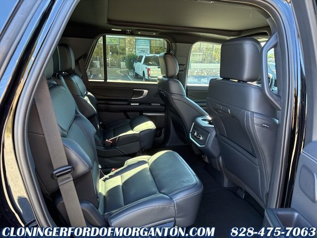 2025 Ford Expedition Platinum Image 14 of 46