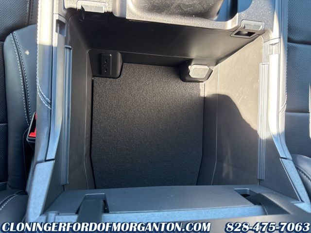 2025 Ford Expedition Platinum Image 41 of 46