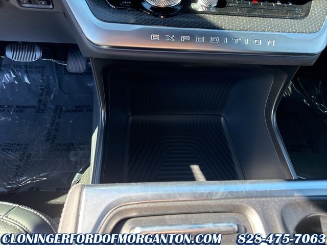 2025 Ford Expedition Platinum Image 36 of 46