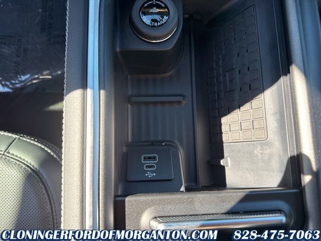 2025 Ford Expedition Platinum Image 42 of 46