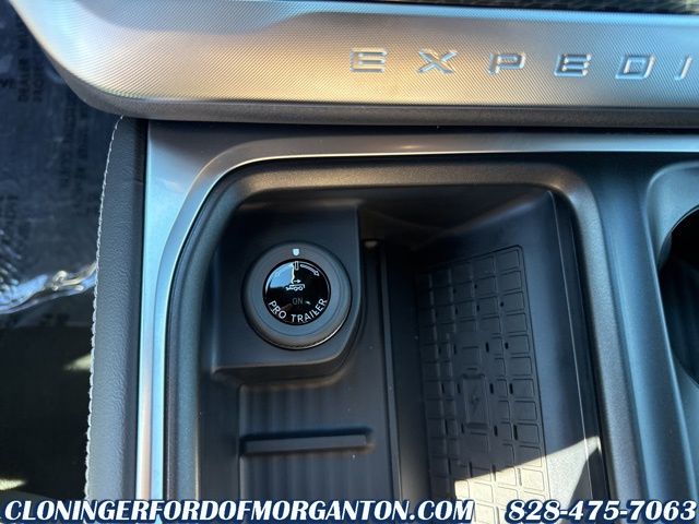 2025 Ford Expedition Platinum Image 26 of 46