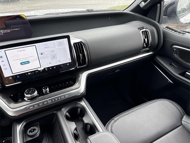 2025 Ford Expedition Platinum Image 17 of 30