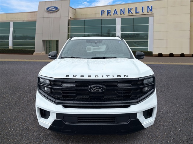 2025 Ford Expedition Platinum Image 2 of 30