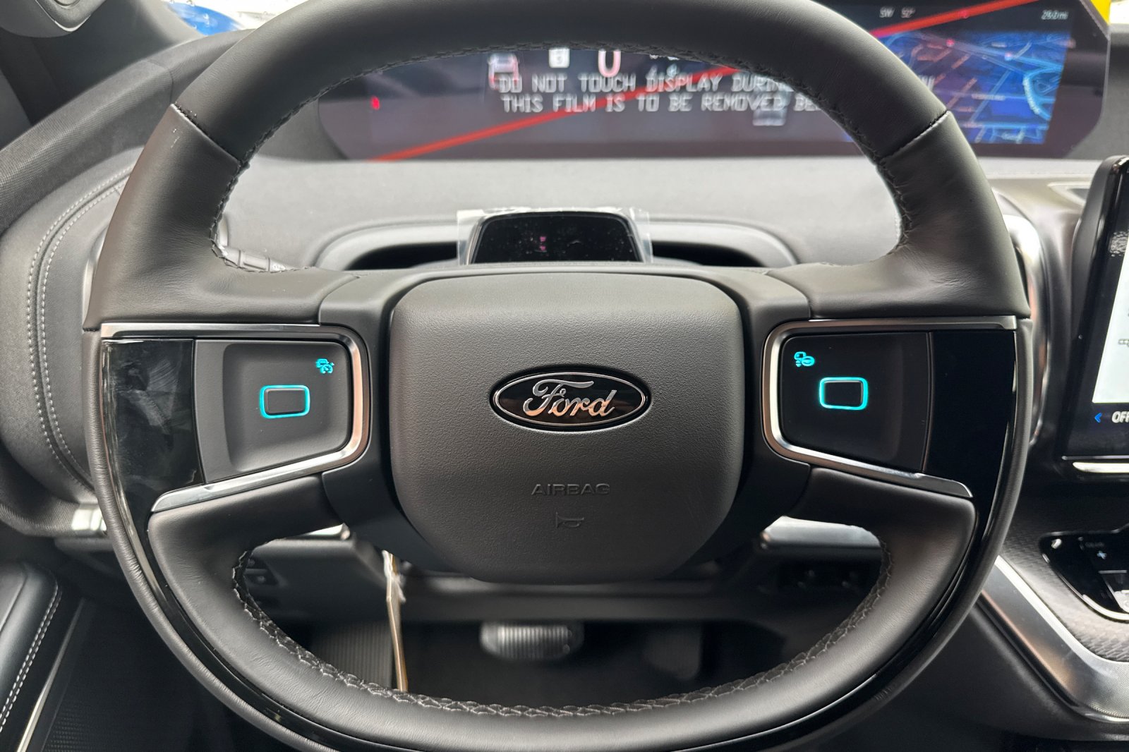 2025 Ford Expedition Platinum Image 12 of 26