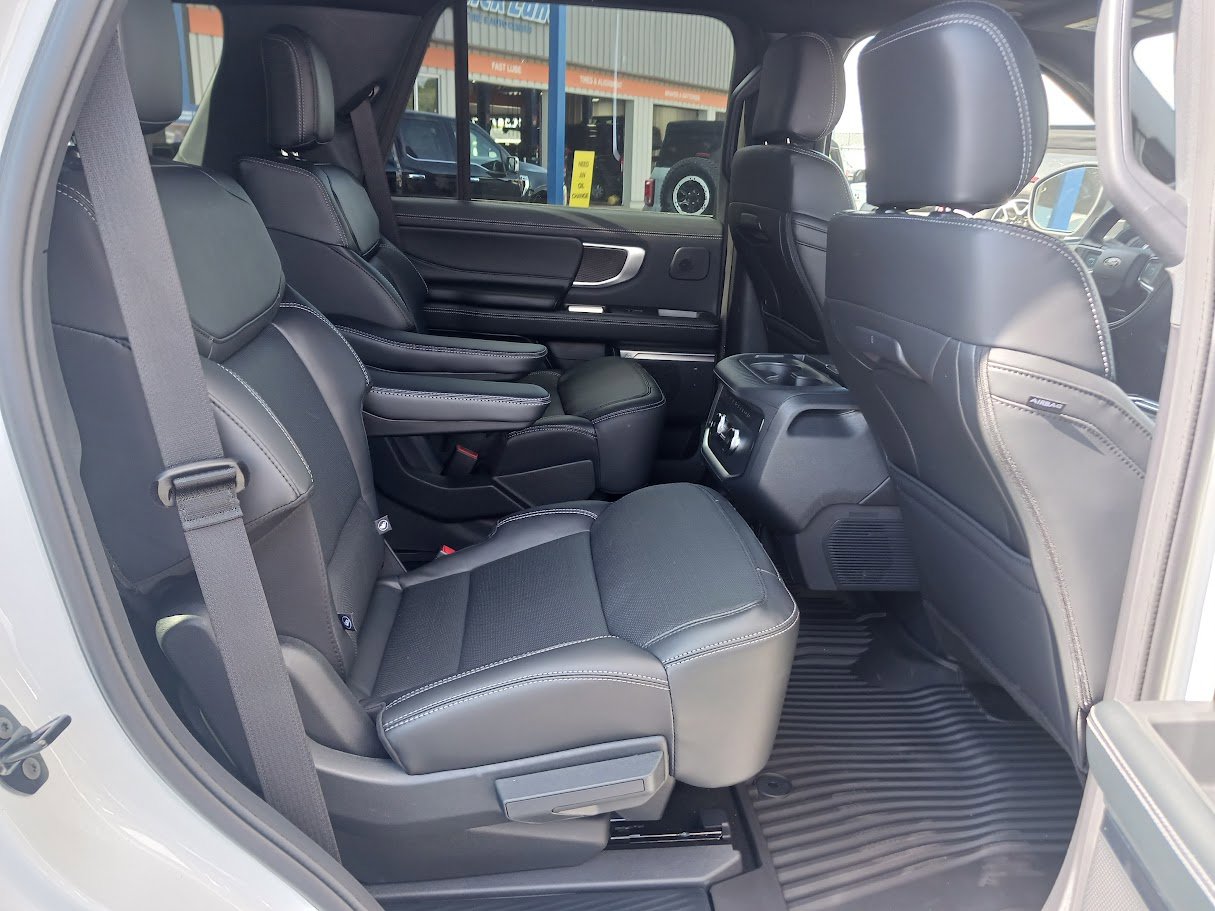 2025 Ford Expedition Platinum Image 14 of 33