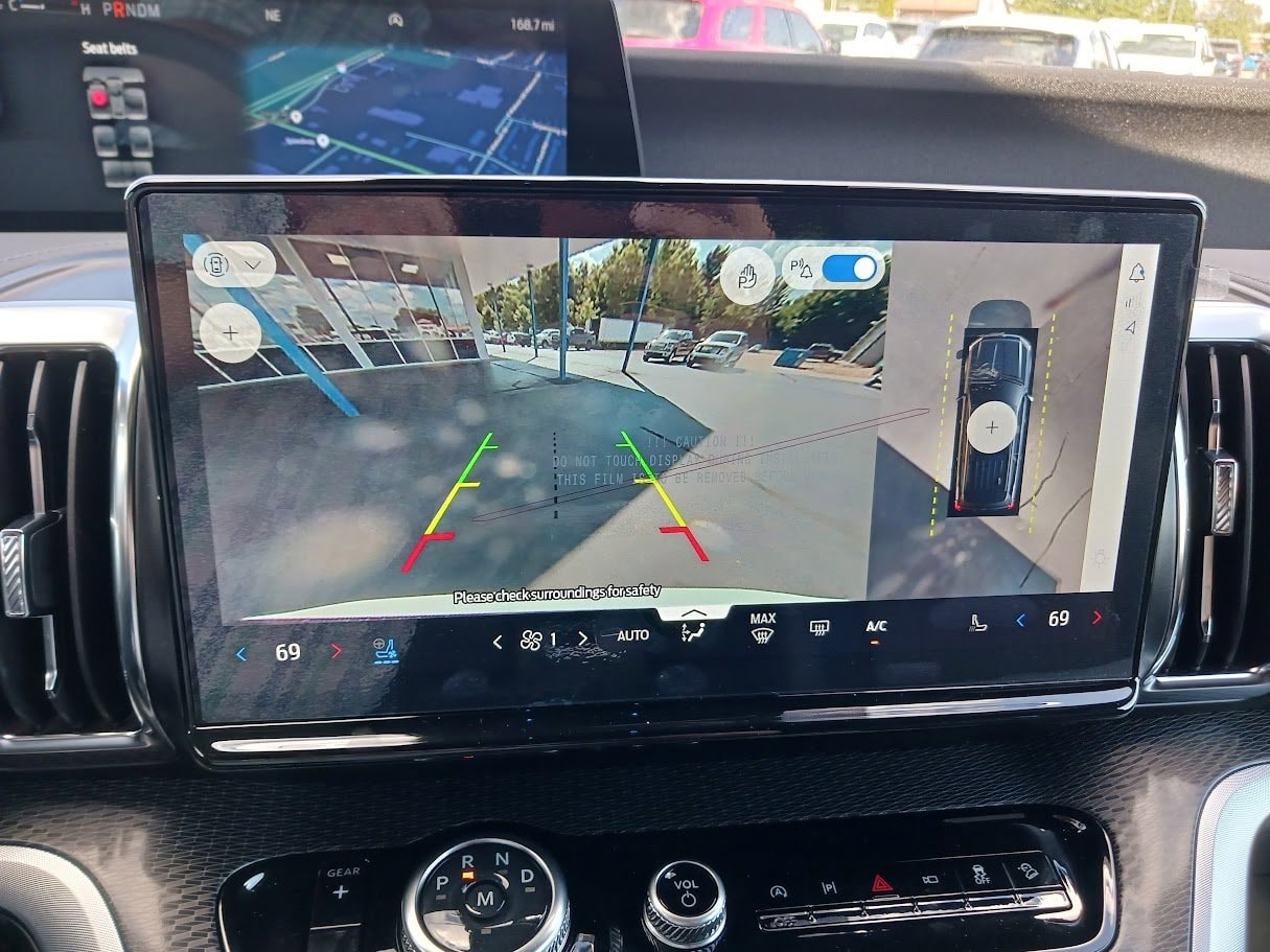 2025 Ford Expedition Platinum Image 22 of 33