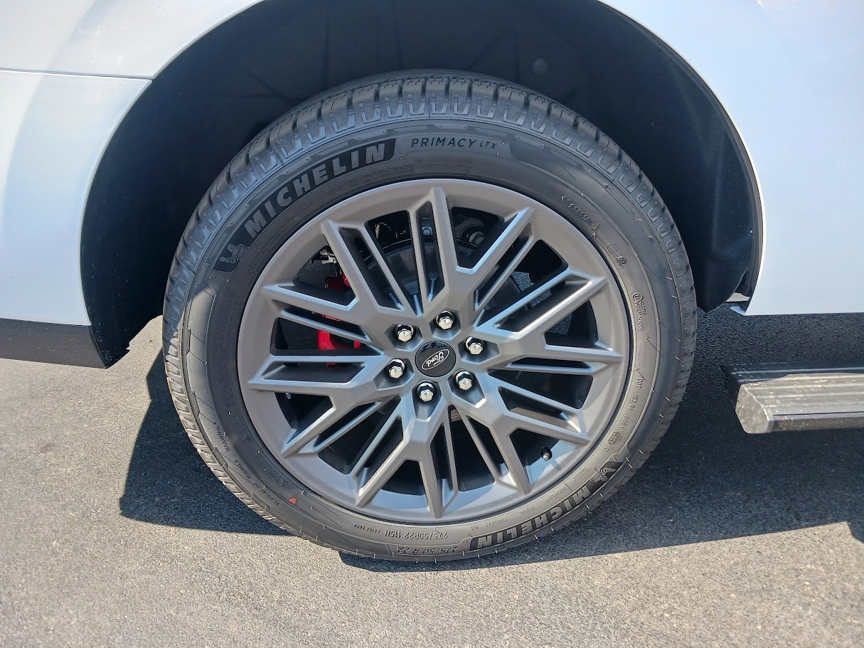 2025 Ford Expedition Platinum Image 12 of 33