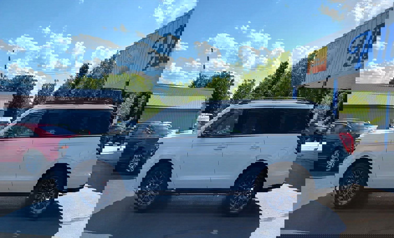 2025 Ford Expedition Platinum Image 11 of 33