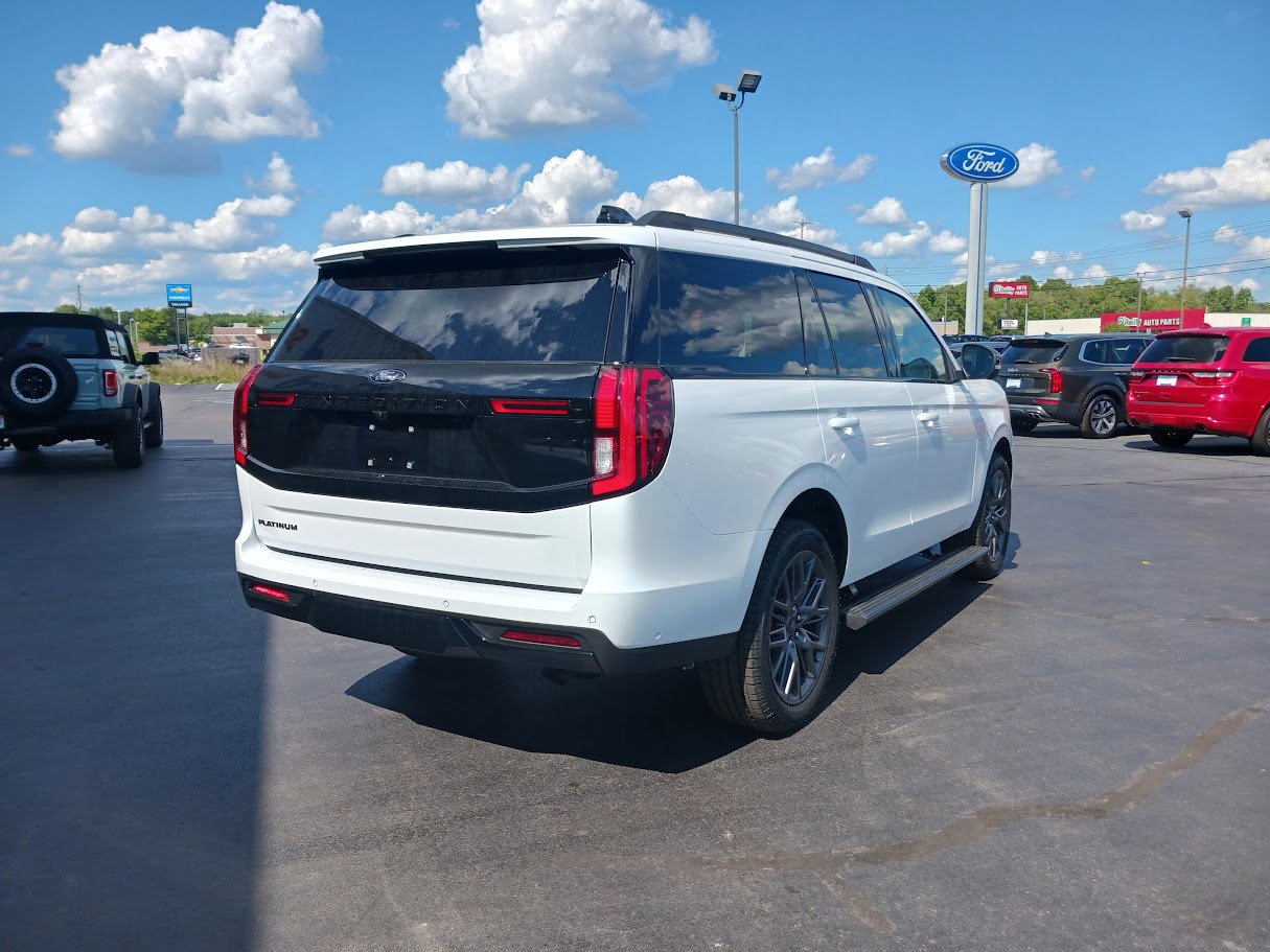 2025 Ford Expedition Platinum Image 9 of 33