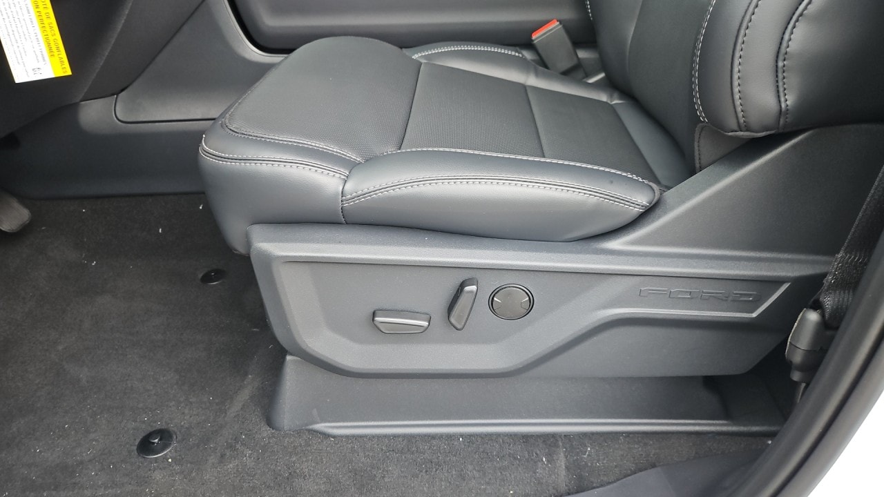 2025 Ford Expedition Platinum Image 14 of 17