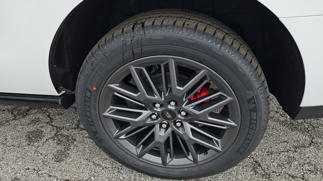 2025 Ford Expedition Platinum Image 5 of 17