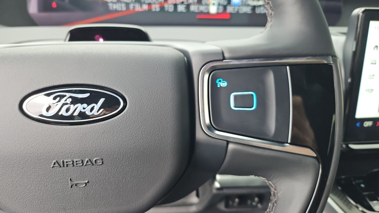 2025 Ford Expedition Platinum Image 17 of 17