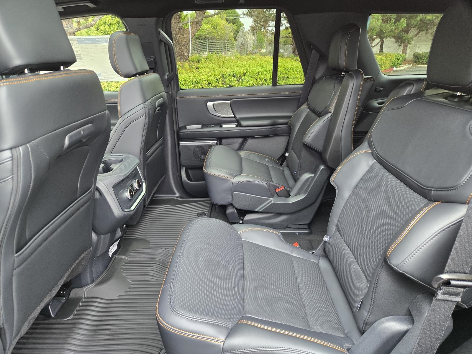 2025 Ford Expedition Tremor Image 10 of 28