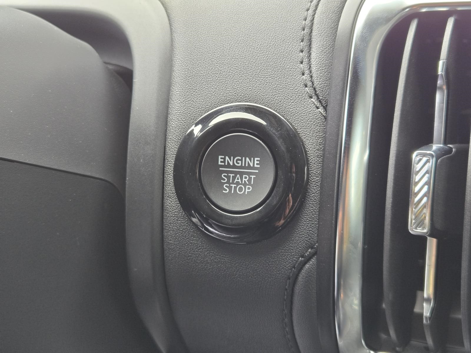 2025 Ford Expedition Tremor Image 25 of 28