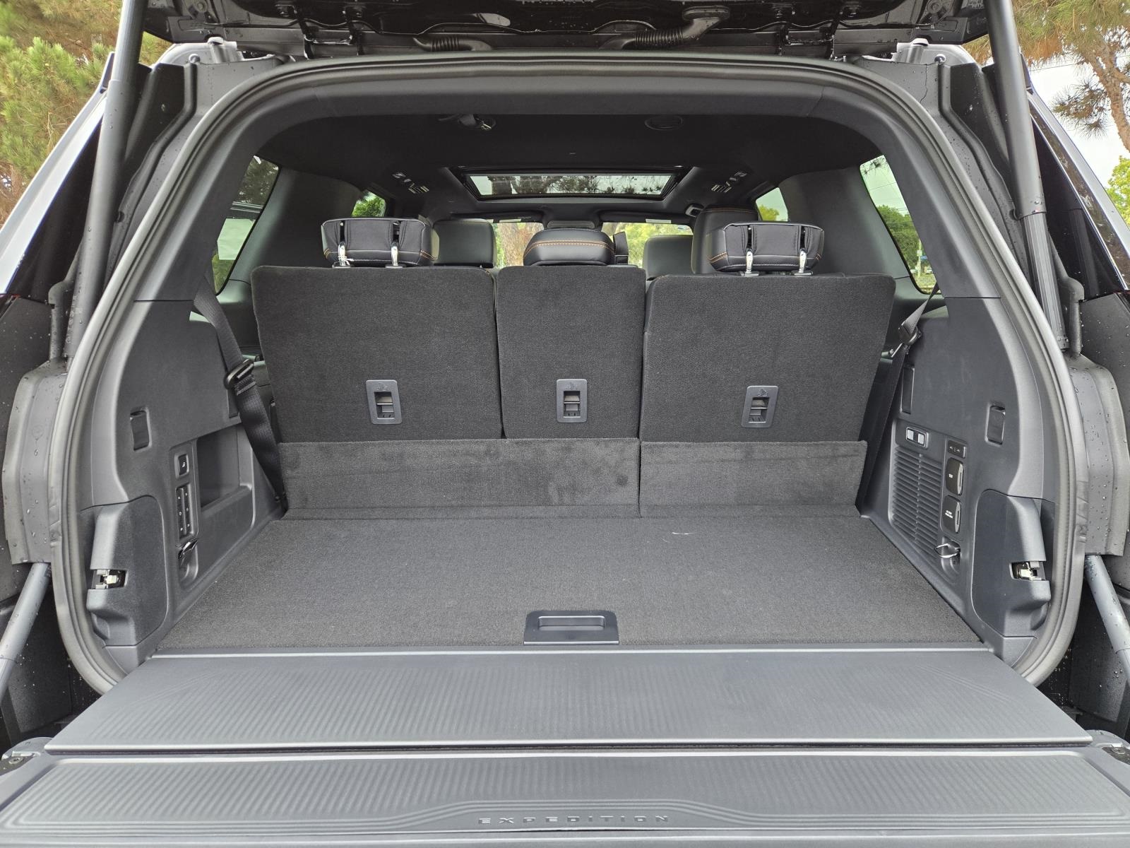 2025 Ford Expedition Tremor Image 9 of 28