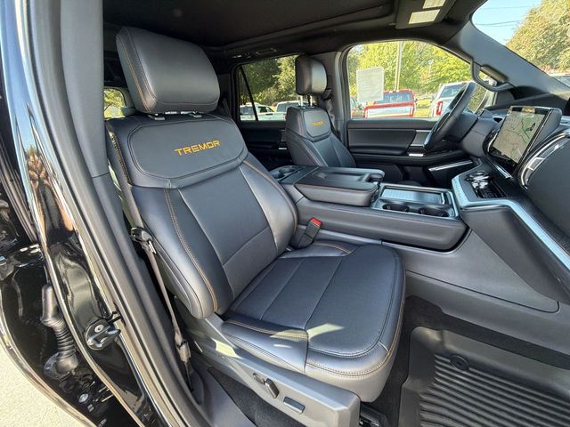 2025 Ford Expedition Tremor Image 13 of 30