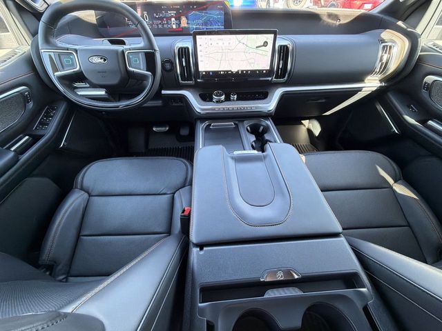 2025 Ford Expedition Tremor Image 17 of 30