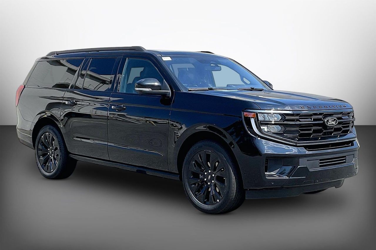 2025 Ford Expedition MAX Platinum Image 3 of 39