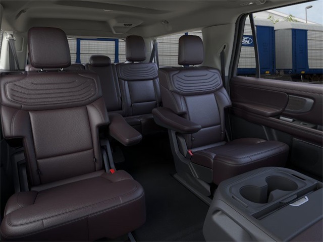 2025 Ford Expedition MAX Platinum Image 10 of 23
