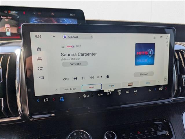 2025 Ford Expedition MAX Platinum Image 14 of 17