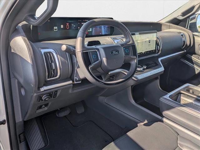 2025 Ford Expedition MAX Platinum Image 11 of 17