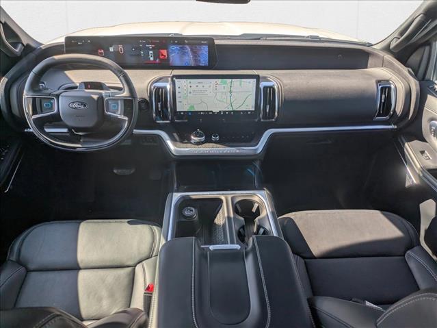 2025 Ford Expedition MAX Platinum Image 12 of 17