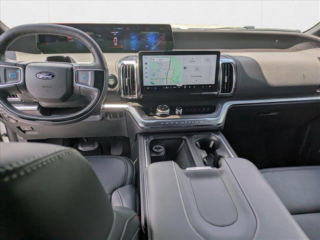 2025 Ford Expedition MAX Platinum Image 10 of 17