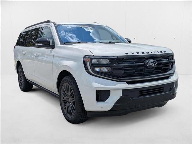 2025 Ford Expedition MAX Platinum Image 2 of 17