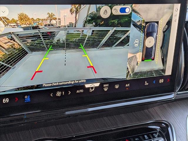 2025 Ford Expedition MAX Platinum Image 12 of 16