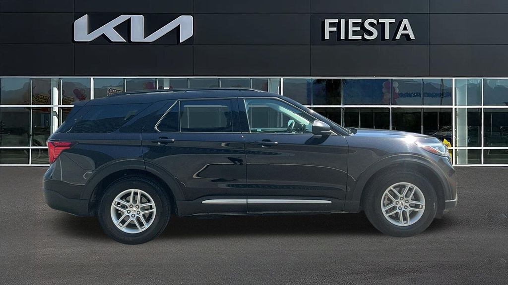 2025 Ford Explorer Active Image 1 of 20