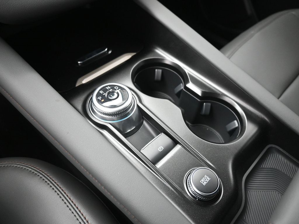 2025 Ford Explorer Active Image 23 of 32