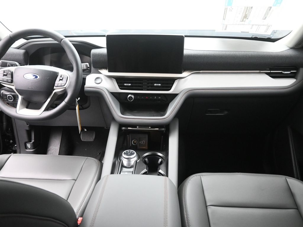 2025 Ford Explorer Active Image 19 of 32