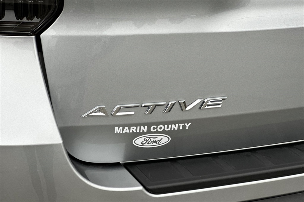 Vehicle image 20 of 29