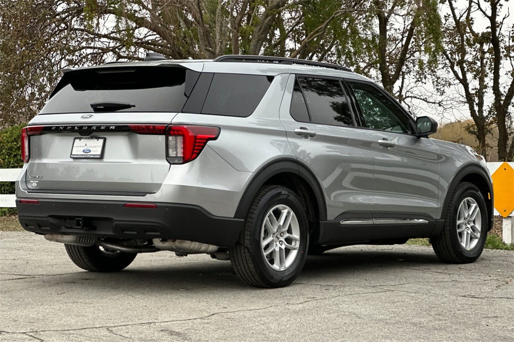 Vehicle image 6 of 29