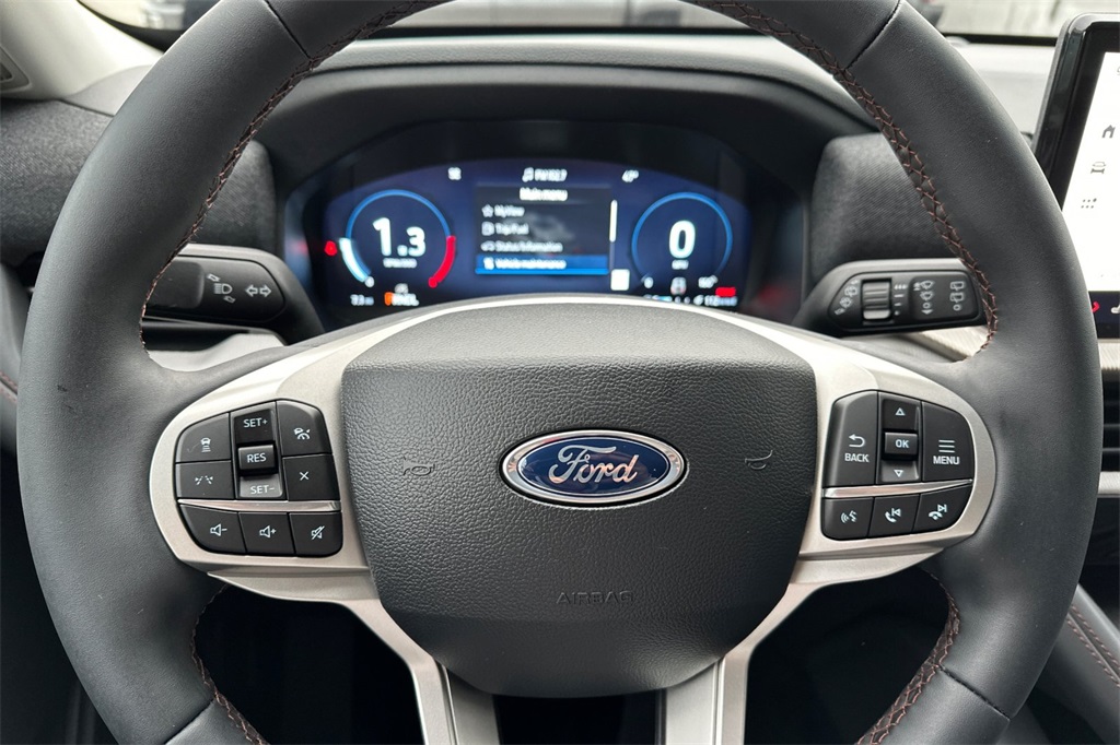 Vehicle image 18 of 29
