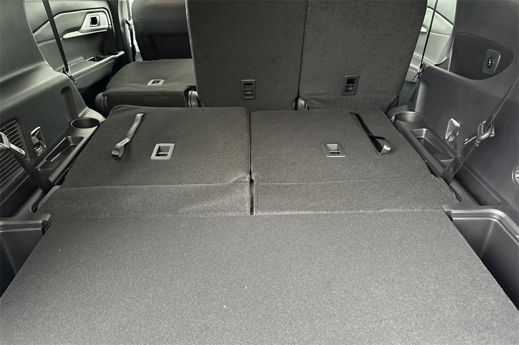 Vehicle image 11 of 29