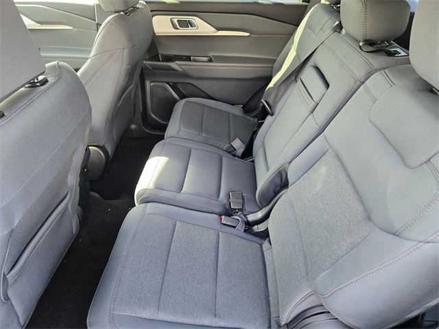 Vehicle image 4 of 11