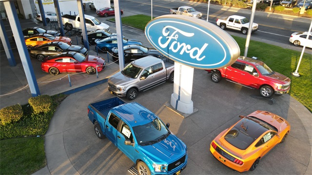 Vehicle image 9 of 11