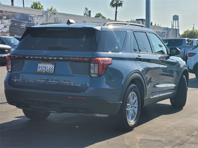 Vehicle image 3 of 11
