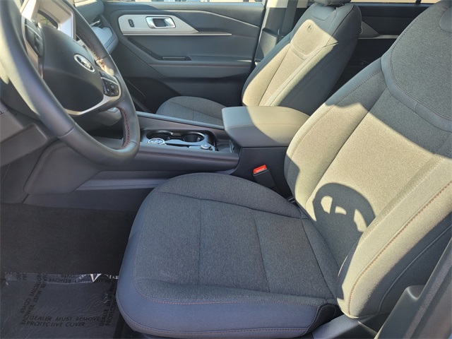 Vehicle image 4 of 11