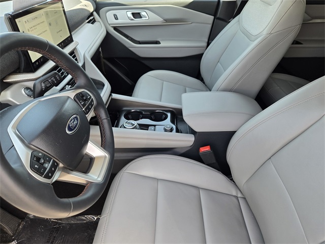Vehicle image 6 of 11