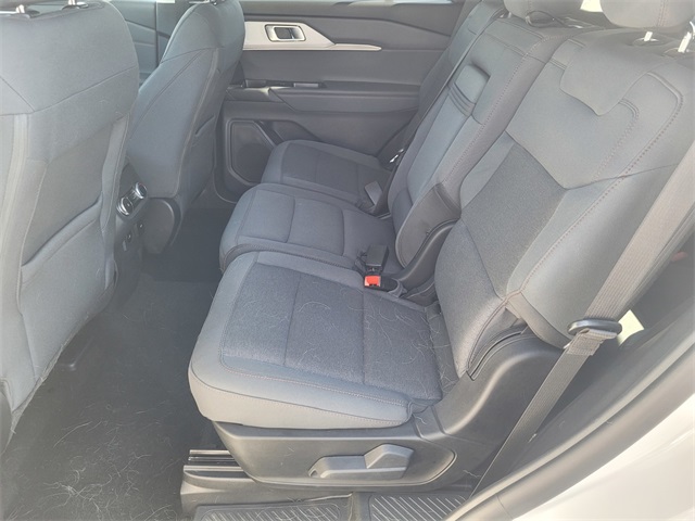 Vehicle image 4 of 11