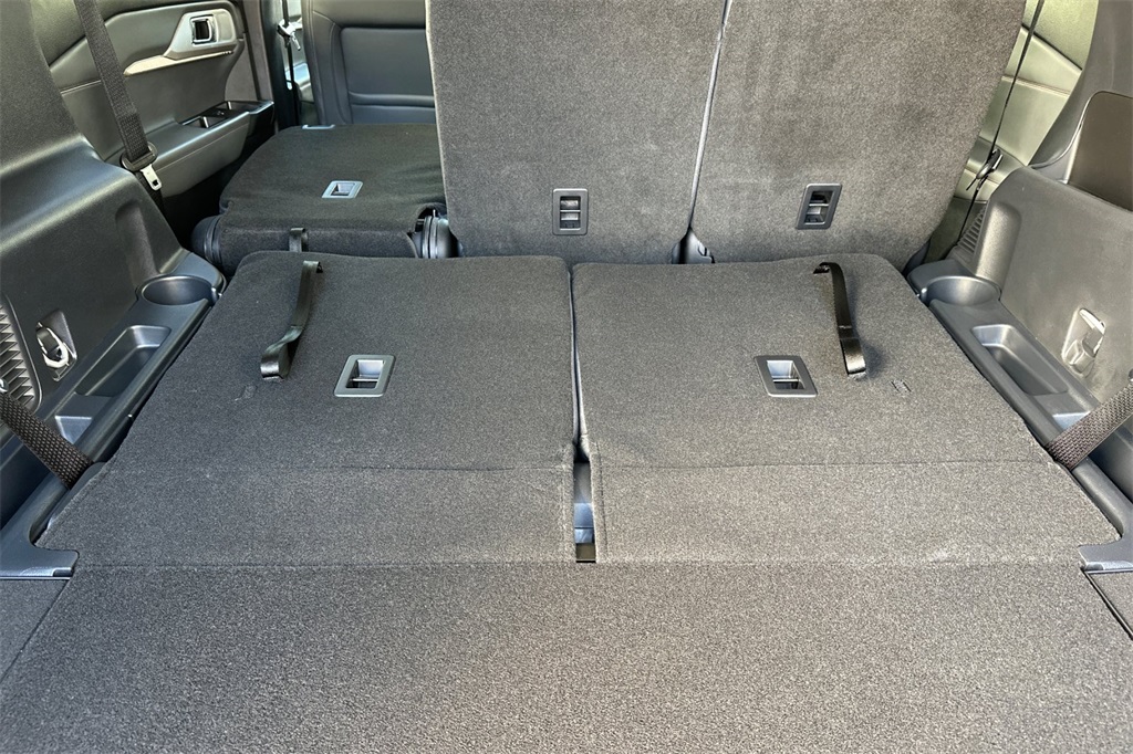 Vehicle image 11 of 29