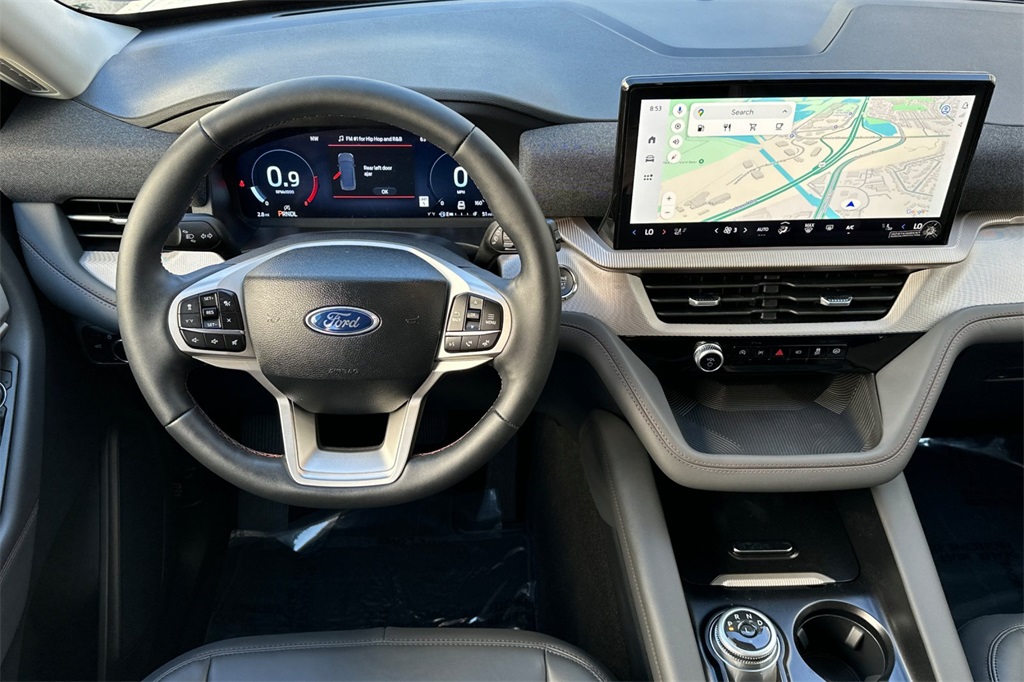 Vehicle image 16 of 29