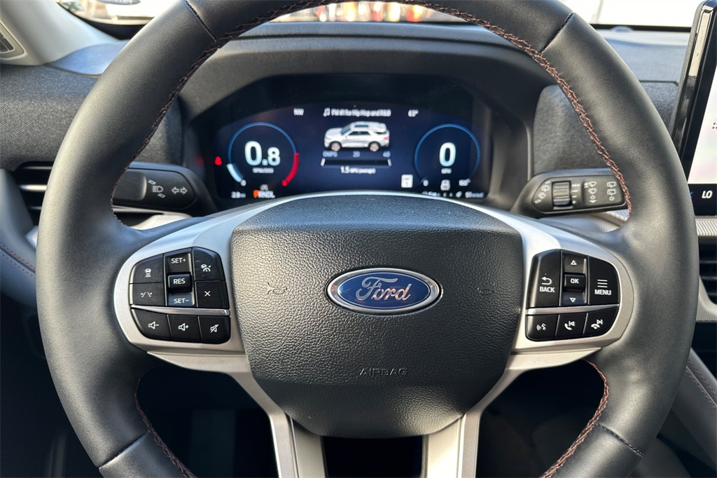 Vehicle image 18 of 29